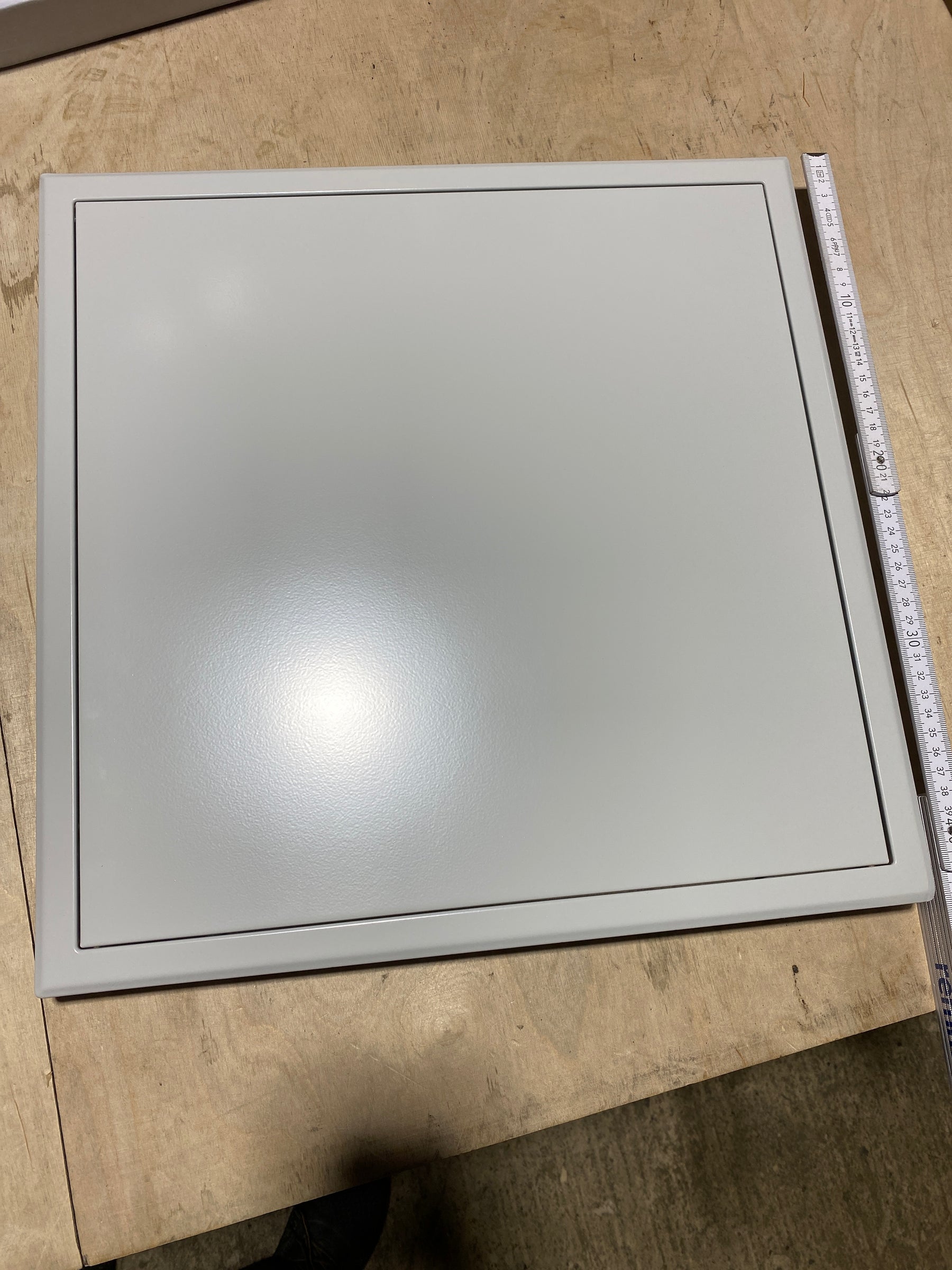 Revisionstür mit Druckverschluss - 400 x 400 mm - RAL 7035 - 2. Wahl