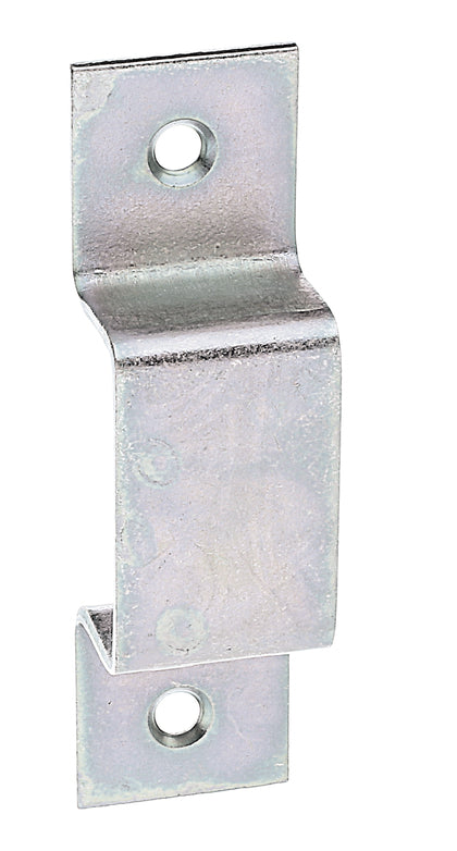 Schlaufe 29x14 mm aus galvanisch verzinktem, dickschichtpassiviertem Stahl mit zwei versenkten Schraublöchern für Verschlüsse und Beschläge